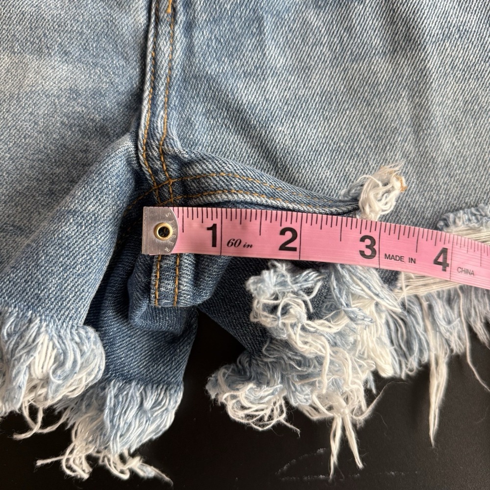 Cello Distressed Cut Off Denim Shorts Size Medium New With Tags - Picture 4 of 6